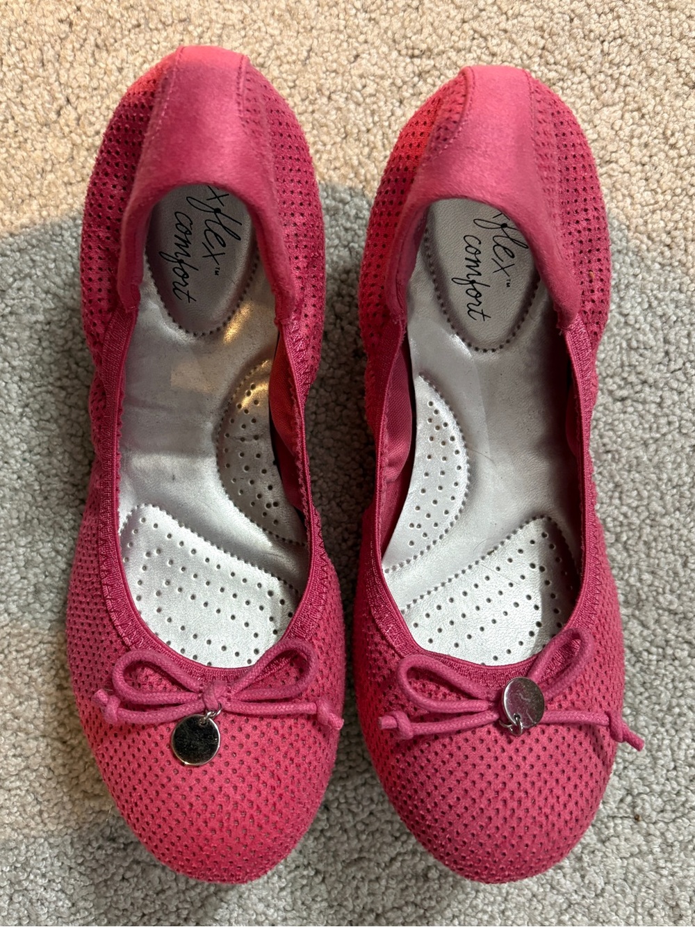 Women’s Comfort Pink Textured Ballet Flats with Bow Charm and Memory Foam Insole